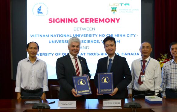 SIGNING CEREMONY OF MOU WITH THE UNIVERSITY OF QUÉBEC À TROIS-RIVIÈRES, CANADA