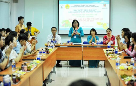 THE TRADE UNION OF VNUHCM-UNIVERSITY OF SCIENCE WITH THE THEME ‘TẾT SUM VẦY, XUÂN YÊU THƯƠNG’