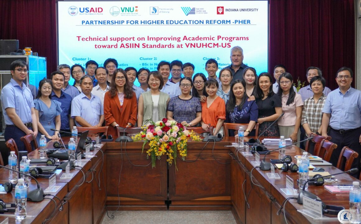 VNUHCM-UNIVERSITY OF SCIENCE HOSTS USAID PHER EXPERTS FOR ASIIN ACCREDITATION CONSULTANCY