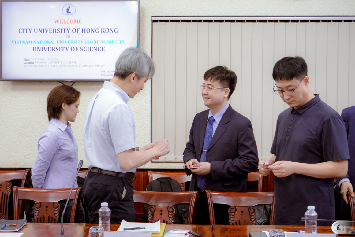 UNIVERSITY OF SCIENCE WELCOMED AND COLLABORATED WITH CITY UNIVERSITY OF HONG KONG