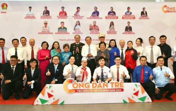 TWO OUTSTANDING YOUNG CITIZENS OF HO CHI MINH CITY 2024 FROM THE VNUHCM-UNIVERSITY OF SCIENCE