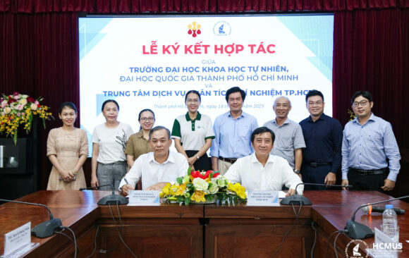 IMG_0571 HCMUS AND CASE SIGN COMPREHENSIVE COOPERATION AGREEMENT