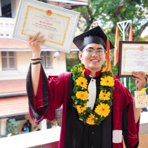 [OUTSTANDING ROLE MODELS] OUTSTANDING MATHEMATICS GRADUATE AIMS TO RETURN AS LECTURER AT VNUHCM-UNIVERSITY OF SCIENCE