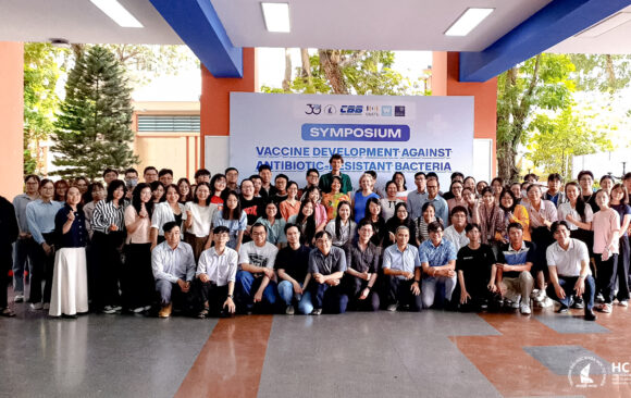 z6882872084292_b20f367dd11b1004f09cb255d2e3fa61 VNUHCM-UNIVERSITY OF SCIENCE STRENGTHENS COLLABORATION WITH OXFORD UNIVERSITY CLINICAL RESEARCH UNIT (OUCRU)