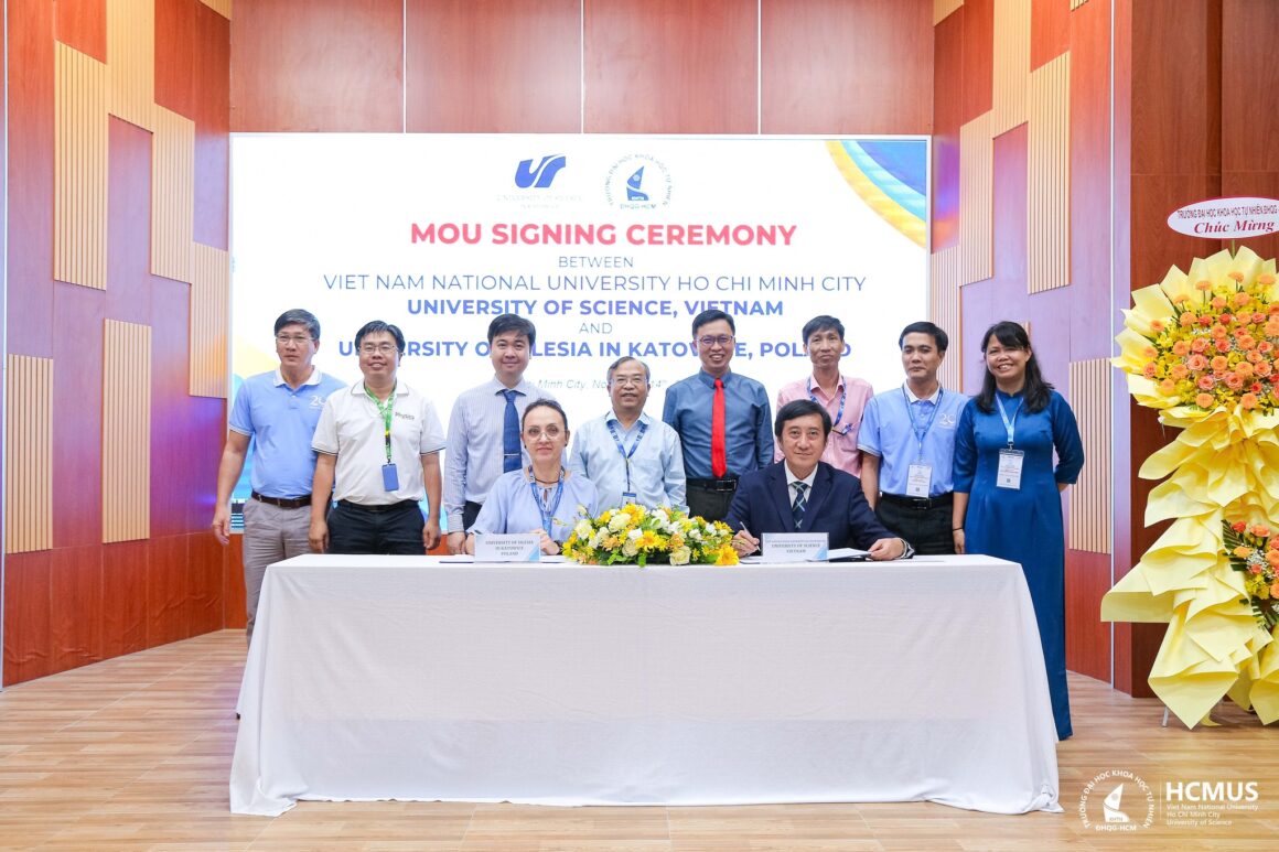 VNUHCM-UNIVERSITY OF SCIENCE SIGNS COOPERATION AGREEMENT WITH THE UNIVERSITY OF SILESIA, POLAND