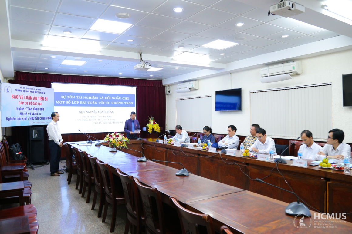 [DOCTORAL THESIS DEFENCE] RESEARCHER NGUYỄN CẢNH HÙNG SUCCESSFULLY DEFENDS DOCTORAL DISSERTATION IN APPLIED MATHEMATICS