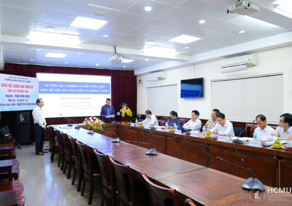[DOCTORAL THESIS DEFENCE] RESEARCHER NGUYỄN CẢNH HÙNG SUCCESSFULLY DEFENDS DOCTORAL DISSERTATION IN APPLIED MATHEMATICS