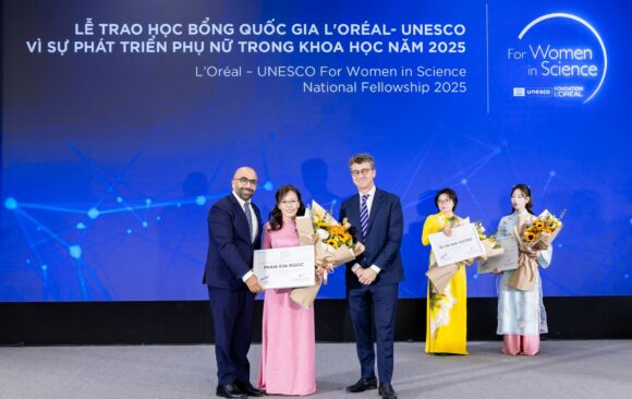 DO1_3530 ASSOC. PROF. PHẠM KIM NGỌC AWARDED PRESTIGIOUS 2025 L’ORÉAL–UNESCO NATIONAL FELLOWSHIP