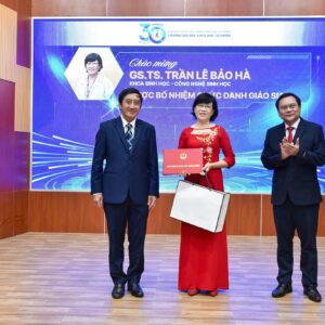 [OUTSTANDING ROLE MODELS] PROFESSOR TRẦN LÊ BẢO HÀ: A 23-YEAR JOURNEY IN THE SCIENCE OF HEALING