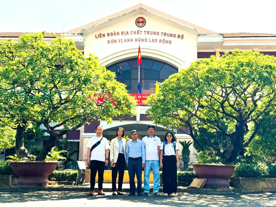 FACULTY OF GEOLOGY STRENGTHENS EDUCATION AND RESEARCH COLLABORATION WITH THE CENTRAL VIET NAM GEOLOGICAL DIVISION
