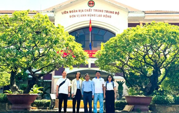 FACULTY OF GEOLOGY STRENGTHENS EDUCATION AND RESEARCH COLLABORATION WITH THE CENTRAL VIET NAM GEOLOGICAL DIVISION