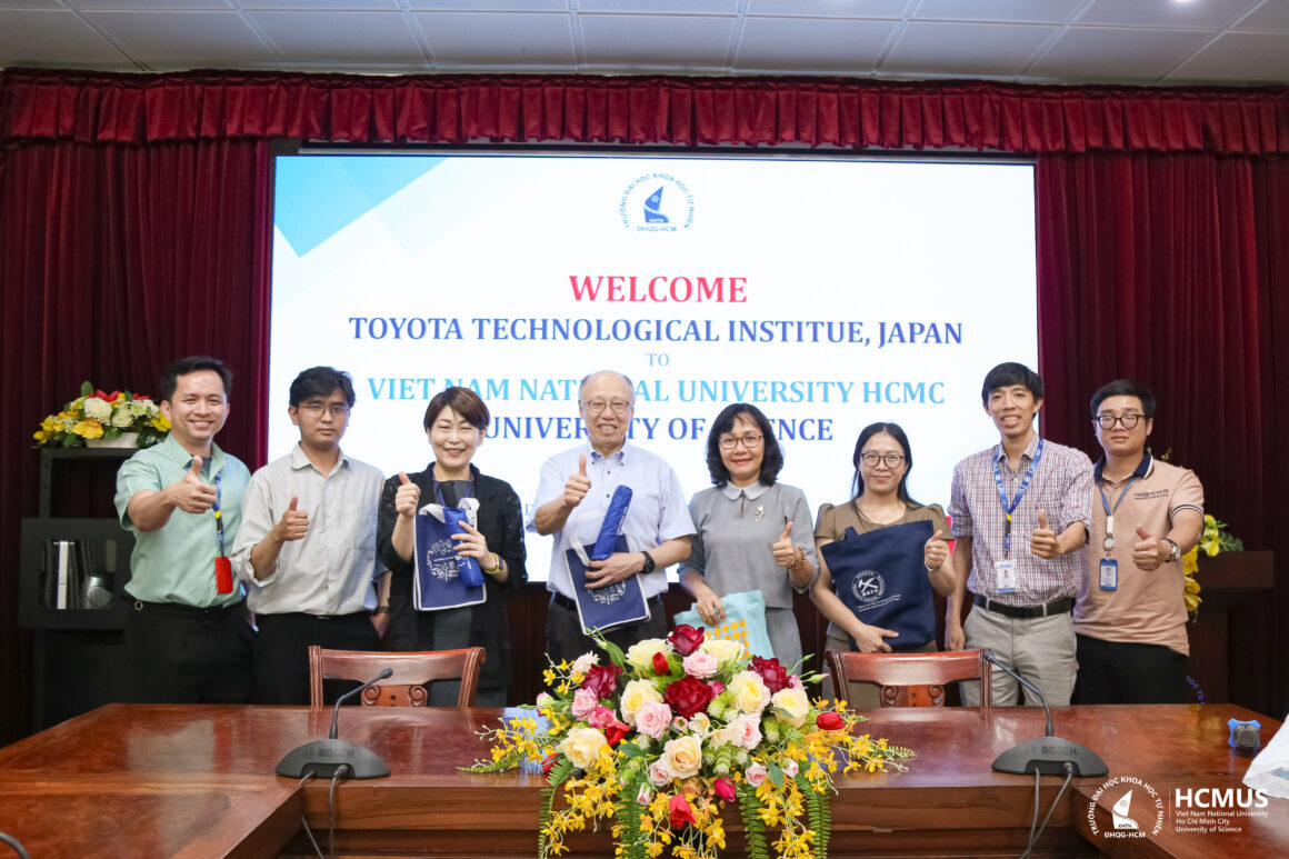 VNUHCM–UNIVERSITY OF SCIENCE RECEIVES DELEGATION FROM TOYOTA TECHNOLOGICAL INSTITUTE (JAPAN)