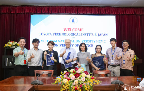 IMG_0513 VNUHCM–UNIVERSITY OF SCIENCE RECEIVES DELEGATION FROM TOYOTA TECHNOLOGICAL INSTITUTE (JAPAN)