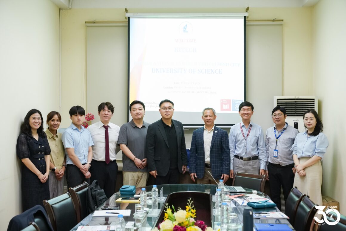 P4T00189 HCMUS WELCOMES DELEGATION FROM THE KOREA INSTITUTE OF INDUSTRIAL TECHNOLOGY (KITECH)