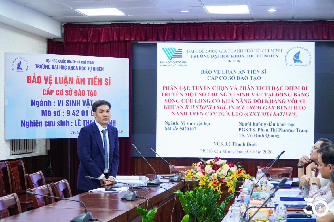 [DOCTORAL THESIS DEFENCE] DOCTORAL RESEARCHER LÊ THANH BÌNH SUCCESSFULLY DEFENDS DOCTORAL THESIS ON USING INDIGENOUS MICROORGANISMS TO CONTROL BACTERIAL WILT IN CUCUMBERS