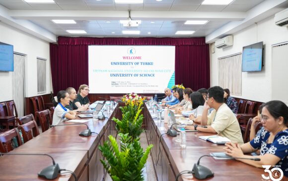 HCMUS WELCOMES VISITING PROFESSORS FROM THE UNIVERSITY OF TURKU, FINLAND