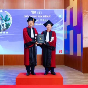 DR LÊ NGỌC NĂNG: FROM A PASSION FOR GEMSTONES TO A DOCTORATE IN GEOLOGY