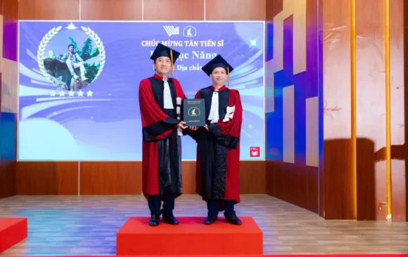 DR LÊ NGỌC NĂNG: FROM A PASSION FOR GEMSTONES TO A DOCTORATE IN GEOLOGY
