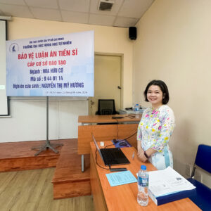[DOCTORAL THESIS DEFENCE] DOCTORAL RESEARCHER NGUYỄN THỊ MỸ HƯƠNG SUCCESSFULLY DEFENDS DOCTORAL THESIS IN ORGANIC CHEMISTRY ON PHARMACOLOGICAL POTENTIAL OF MELODORUM FRUTICOSUM