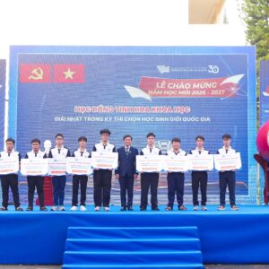 222 NATIONAL AWARDS IN ACADEMIC EXCELLENCE AND SCIENCE AND ENGINEERING AMONG HCMUS INCOMING STUDENTS