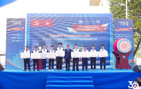 222 NATIONAL AWARDS IN ACADEMIC EXCELLENCE AND SCIENCE AND ENGINEERING AMONG HCMUS INCOMING STUDENTS