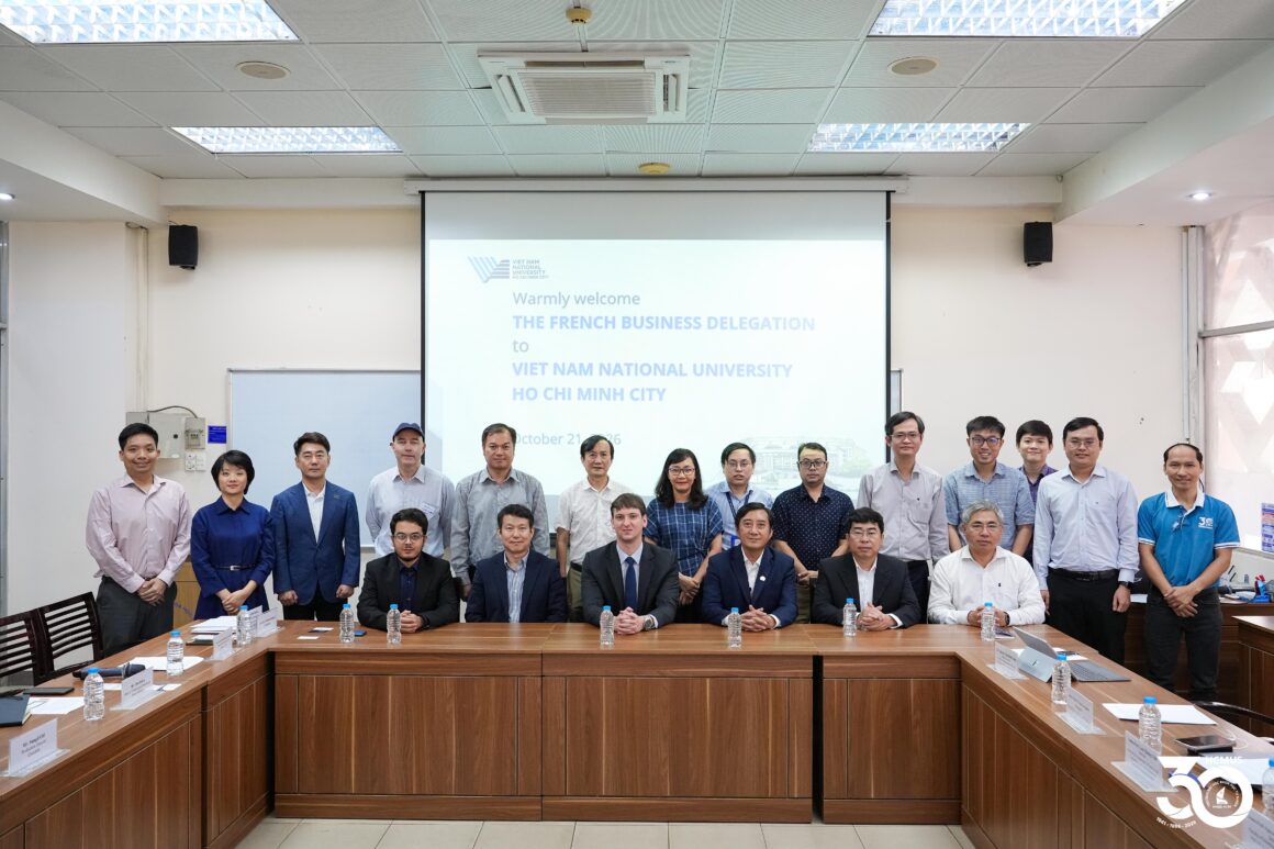 VNUHCM–UNIVERSITY OF SCIENCE EXPLORES QUANTUM TECHNOLOGY PARTNERSHIPS WITH FRENCH COMPANIES